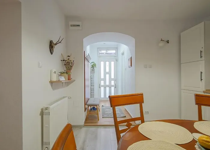 Apartment Old Town-high Hopes No2 *