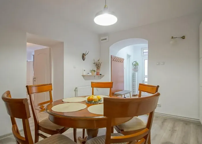 Apartment Old Town-high Hopes No2